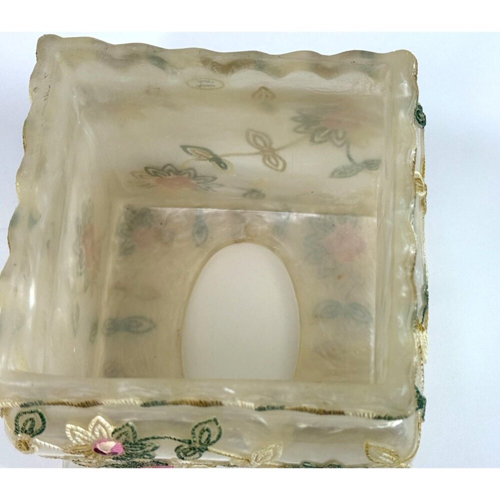 Popular Bath Embroidered Floral Acrylic Tissue Box Cover Cottagecore Grannycore - Picture 8 of 13